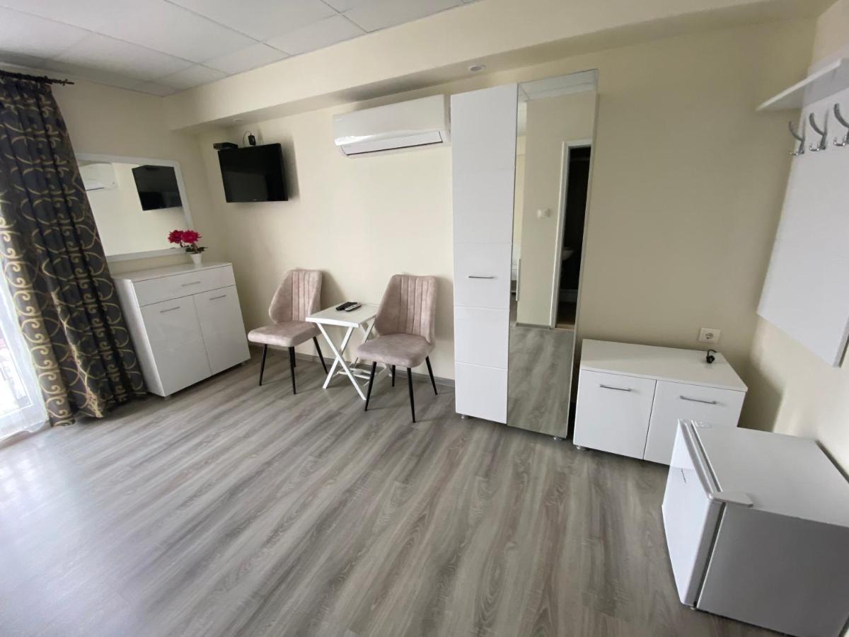 Auberge de jeunesse Комплекс Окей à Choumen Extérieur photo